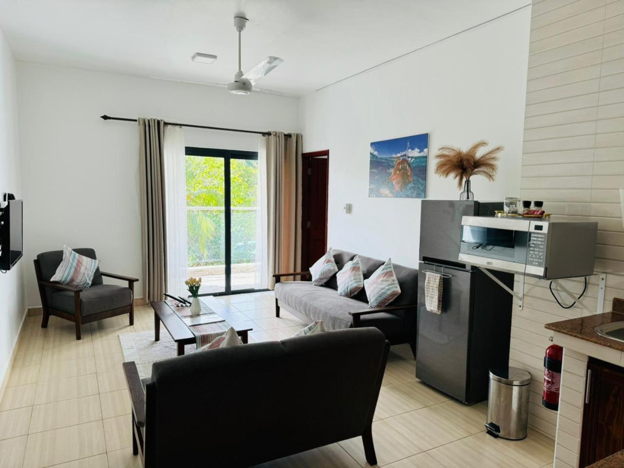 Bijoutier Apartments Grand Anse  ภายนอก รูปภาพ