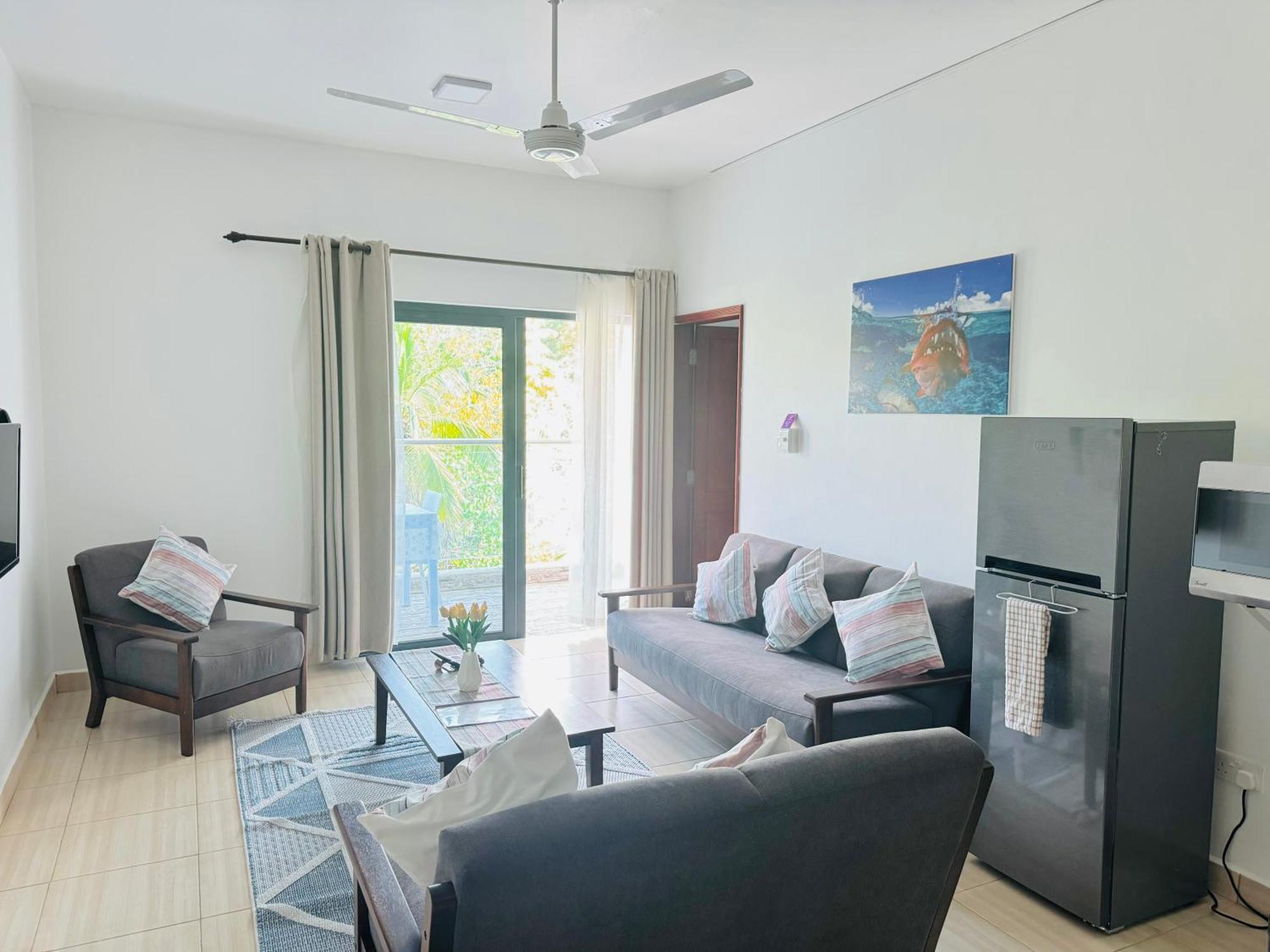 Bijoutier Apartments Grand Anse  ภายนอก รูปภาพ
