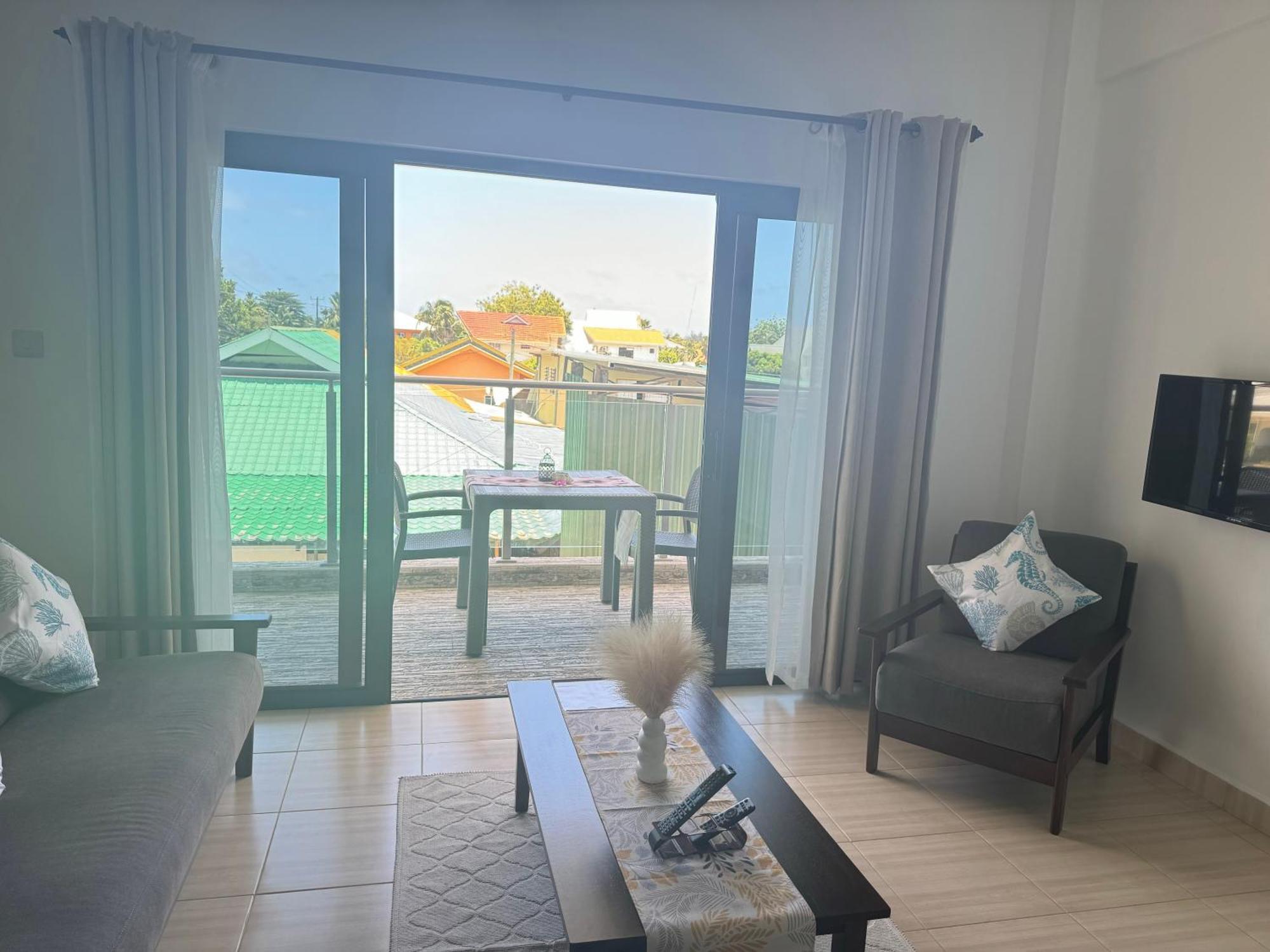 Bijoutier Apartments Grand Anse  ภายนอก รูปภาพ