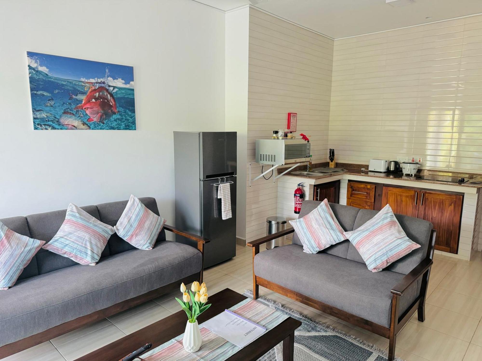 Bijoutier Apartments Grand Anse  ภายนอก รูปภาพ