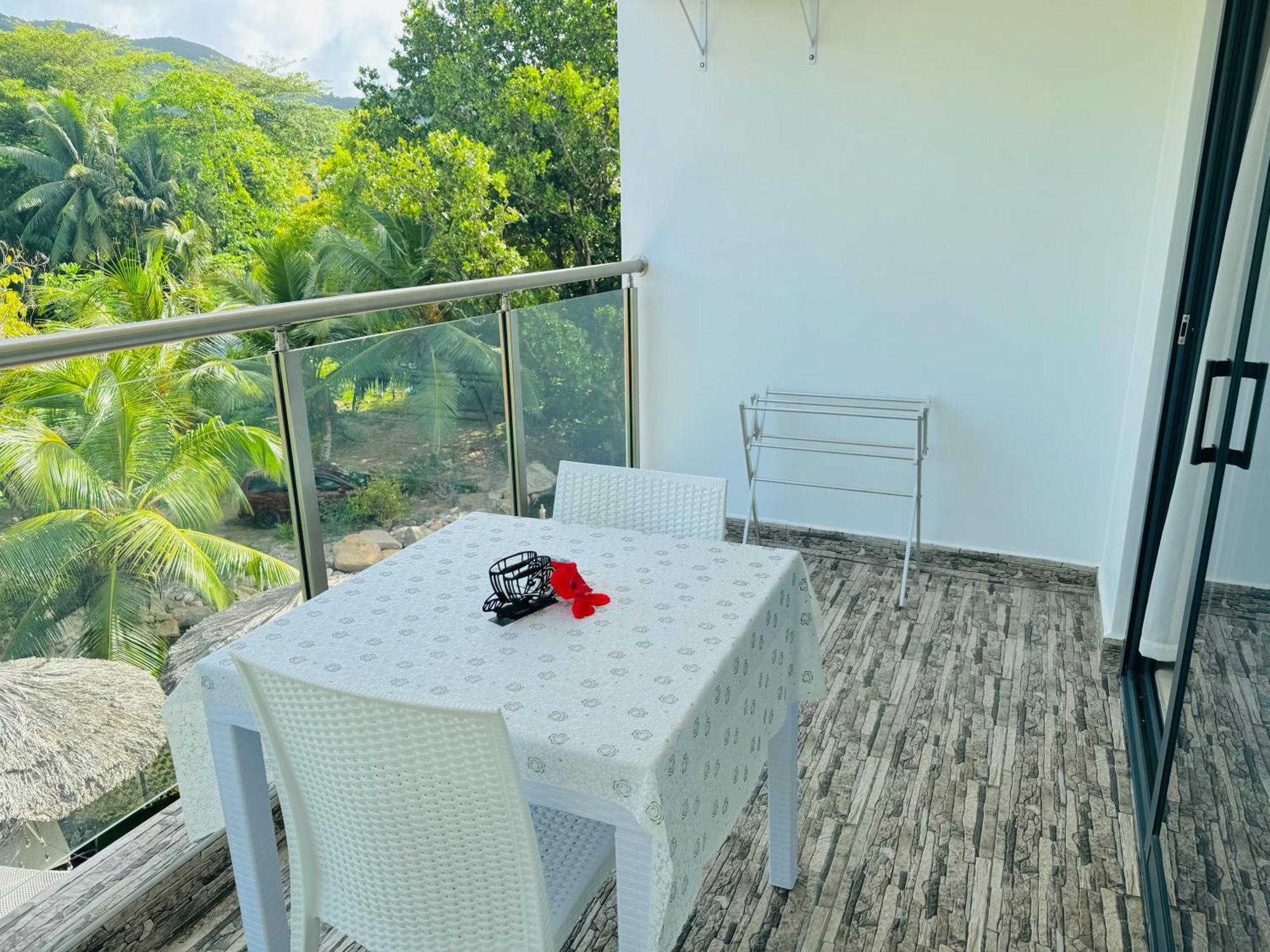 Bijoutier Apartments Grand Anse  ภายนอก รูปภาพ