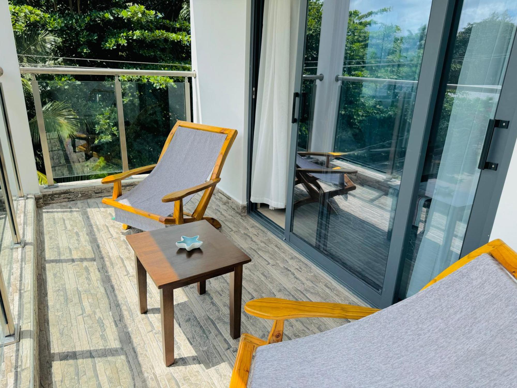 Bijoutier Apartments Grand Anse  ภายนอก รูปภาพ