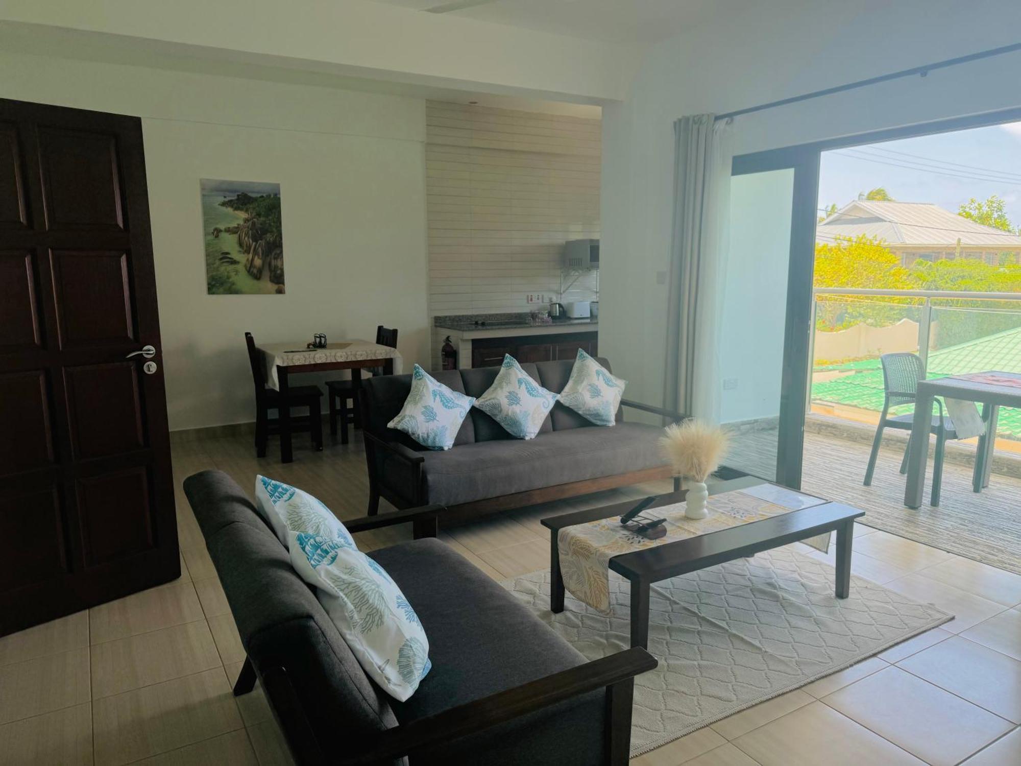 Bijoutier Apartments Grand Anse  ภายนอก รูปภาพ