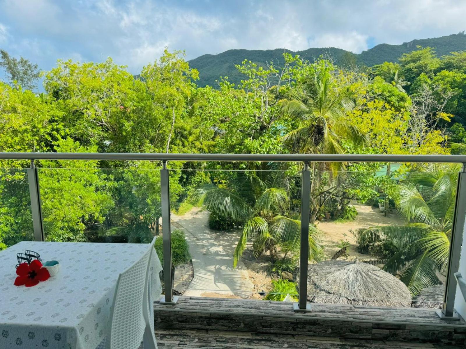 Bijoutier Apartments Grand Anse  ภายนอก รูปภาพ